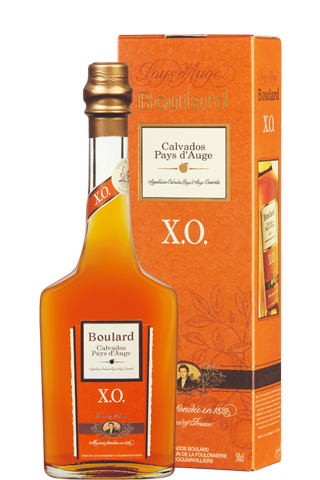 Boulard Calvados Pays D'Auge XO 40% 0,5л (gift box)