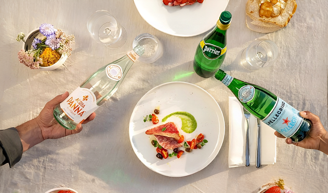 Жара в Калининграде: премиальная вода Acqua Panna, San Pellegrino и Perrier снова в «Вайтнауэр-Филипп»!