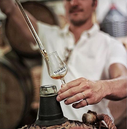 Дегустация коньяка Godet Classique VS